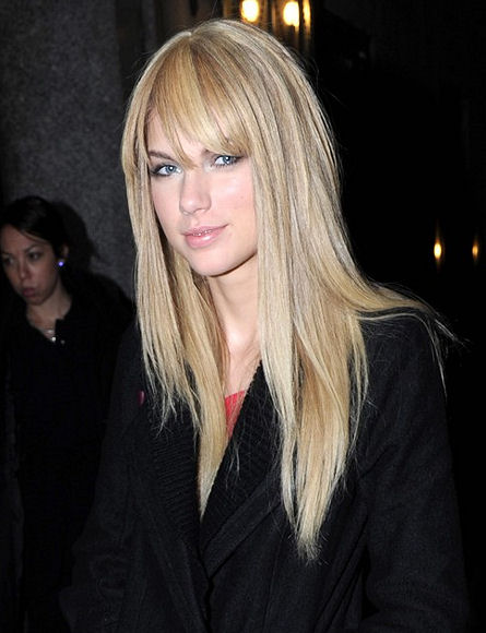 Taylor Swift Hairstyles 2011. taylor swift hairstyles.