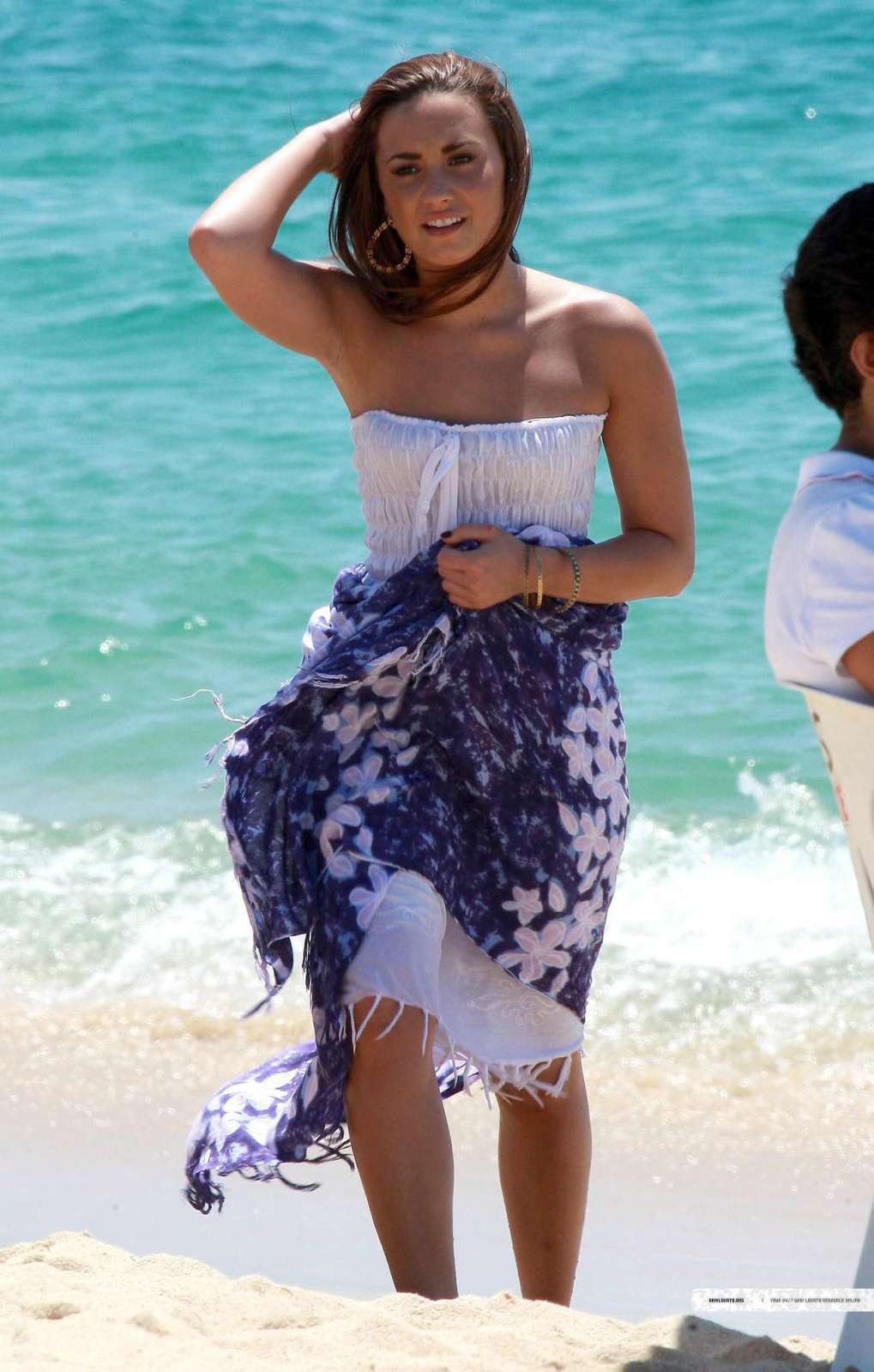 new Demi Lovato beach pics 