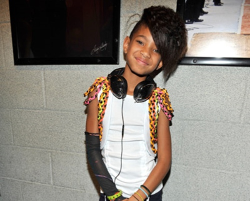 willow smith and justin bieber on tour. Willow Smith is going to whip