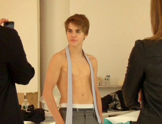 justin bieber photoshoot 2011 shirtless. Justin Bieber may only be 16