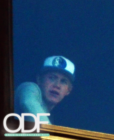 I still love you Niall!” I hope he quits soon! I don't want him to smoke