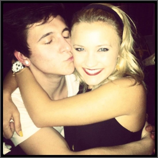 Last night costars Mitchel Musso and Emily Osment had dinner together